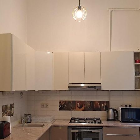 Center Royalty Apartment بودابست المظهر الخارجي الصورة