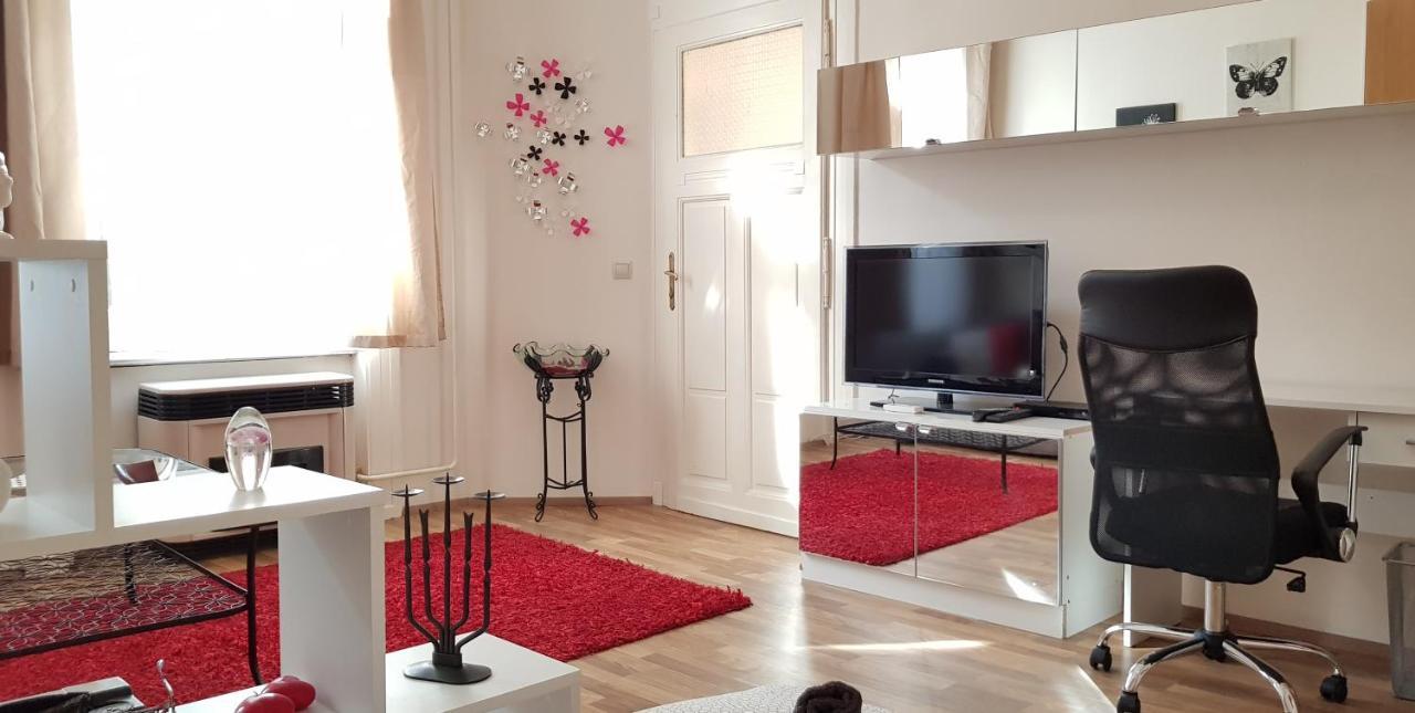 Center Royalty Apartment بودابست المظهر الخارجي الصورة