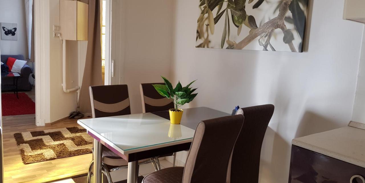 Center Royalty Apartment بودابست المظهر الخارجي الصورة